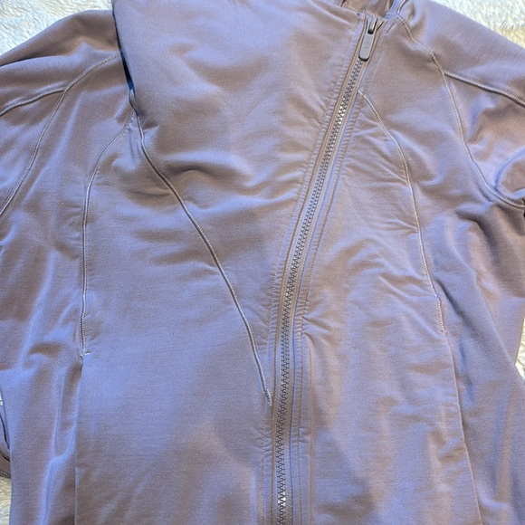 Lululemon cross zip up size 6 barely worn - Picture 3 of 8